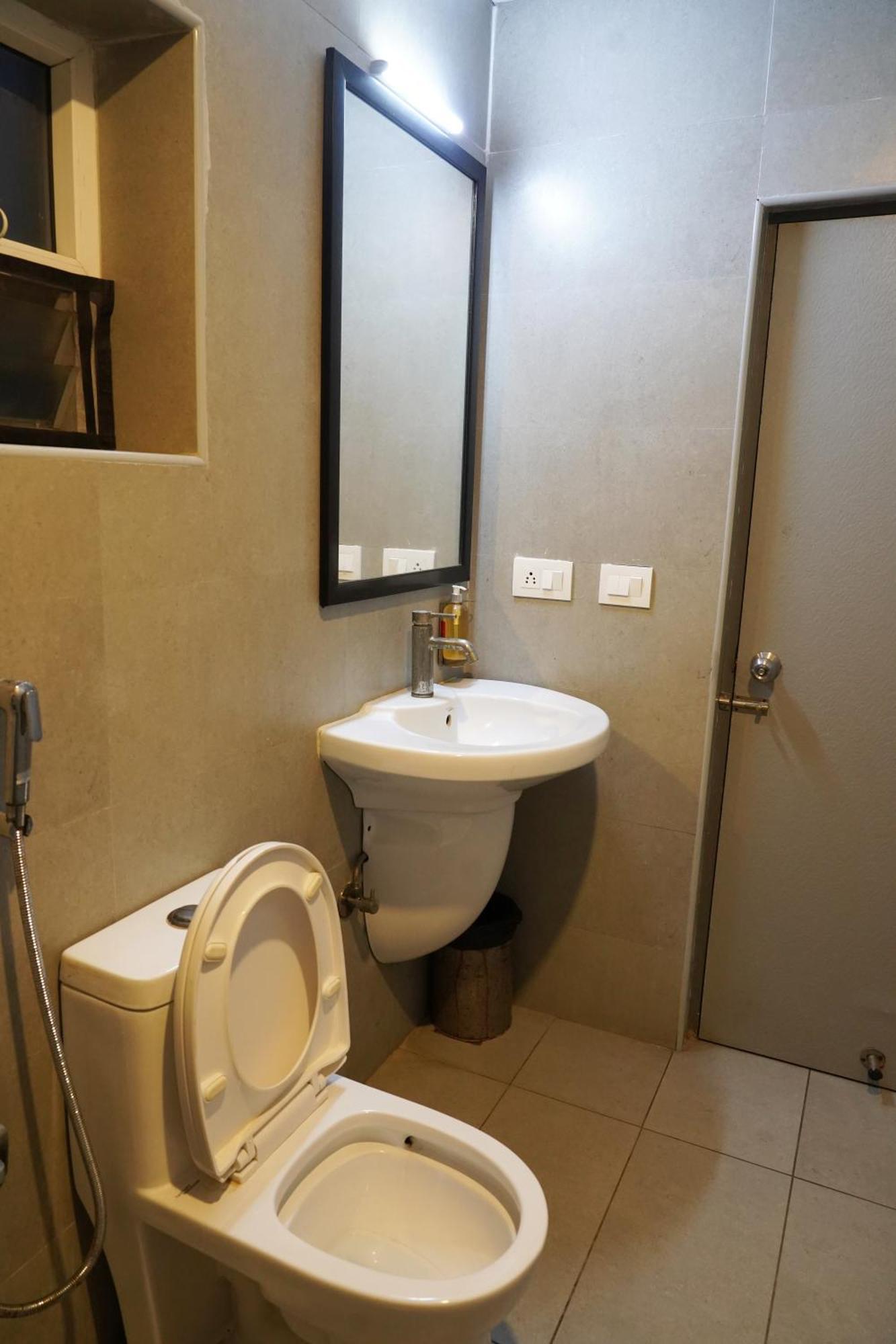 Treetop Inn Chennai Dış mekan fotoğraf